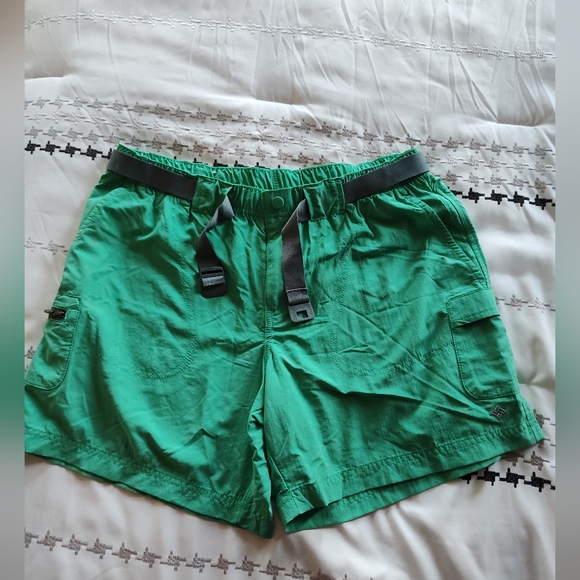 Columbia Women's Shorts - Picture 1 of 3